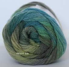 Lang Novena Color Triangle Shawl Knitting Kit